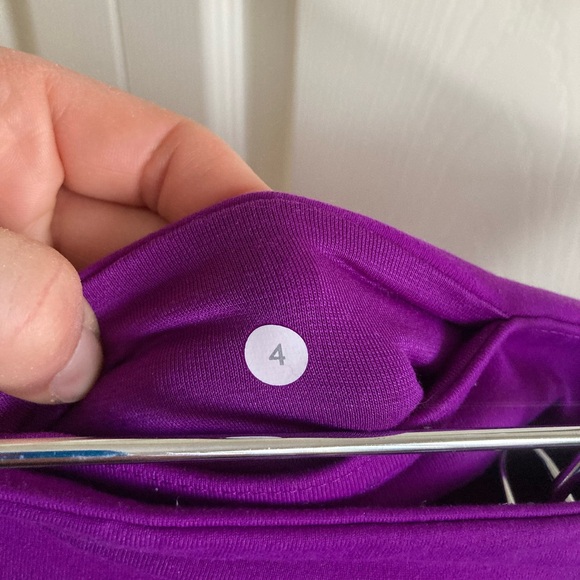 Lululemon wunder under pants, size 4 - Picture 4 of 6